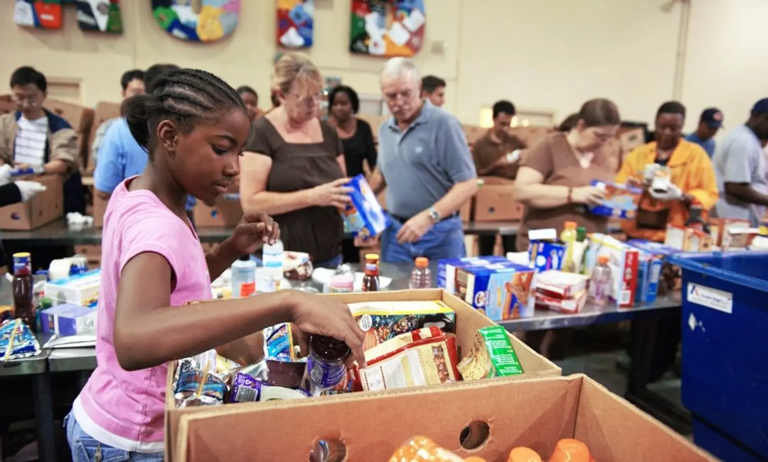 Community food bank volunteers